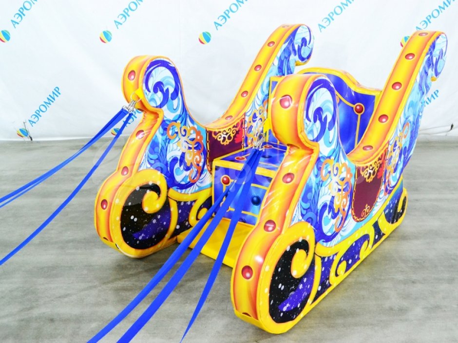 Новогодняя фотозона — Сани с тройкой