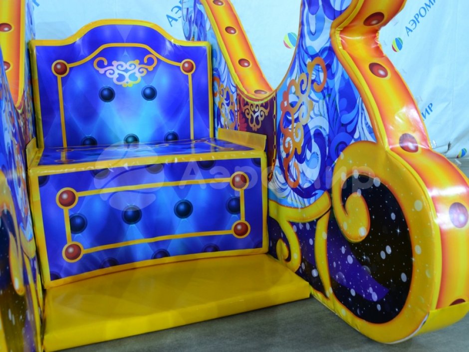 Новогодняя фотозона — Сани с тройкой