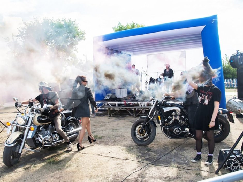 Мобильная сцена — надувная сцена за 15 минут 