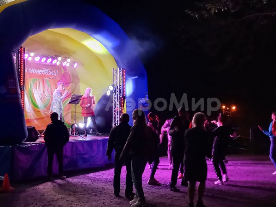 Ракушка-3 — мобильная надувная сцена для творческих площадок