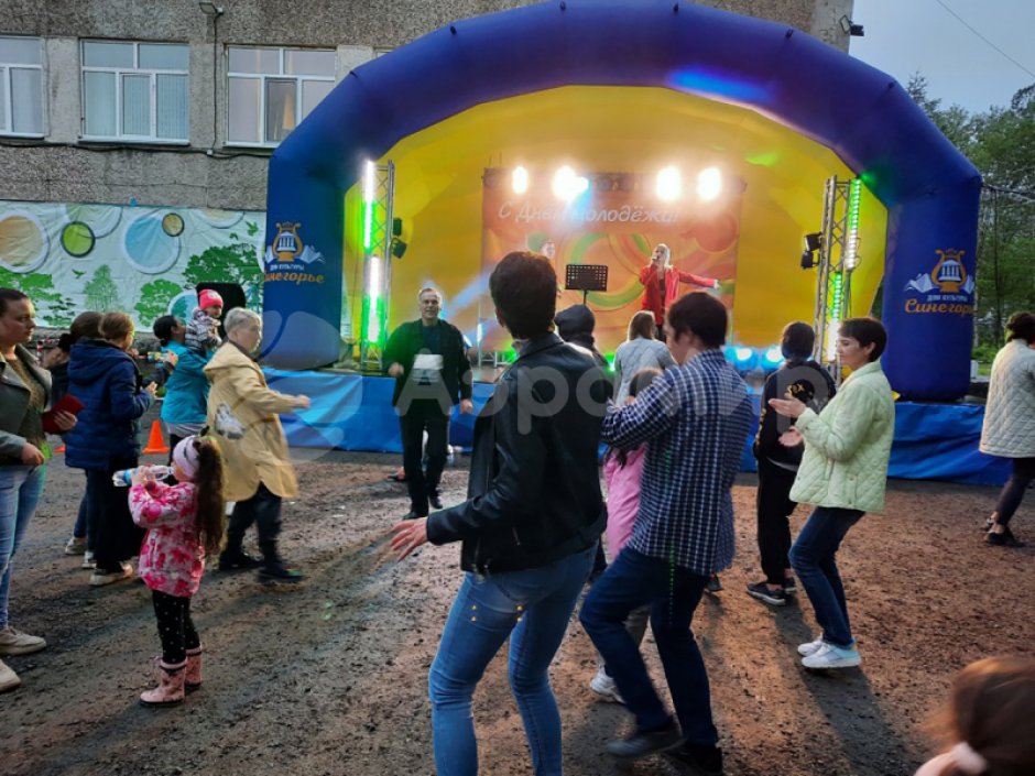Ракушка-3 — мобильная надувная сцена для творческих площадок