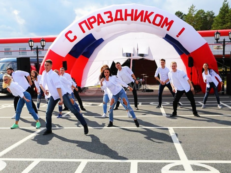 Пневмосцена для Дня России и Дня города