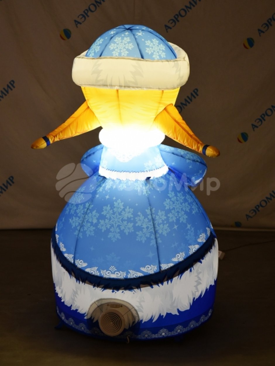 Надувная Снегурочка стандарт 2.0 для улицы с подсветкой
