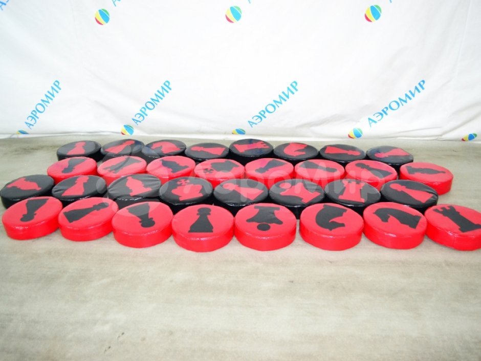 Гигантские шахматы — 32 фигуры