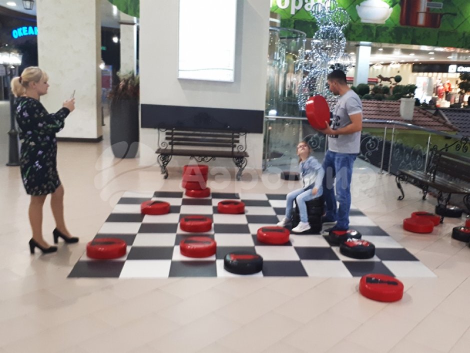 Гигантские шахматы — 32 фигуры