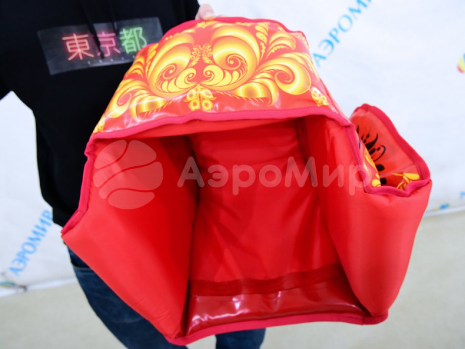 Гигантская шапка — реквизит для праздника и игр