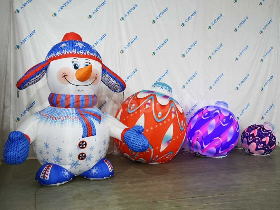 Надувные ёлочные шары с подсветкой