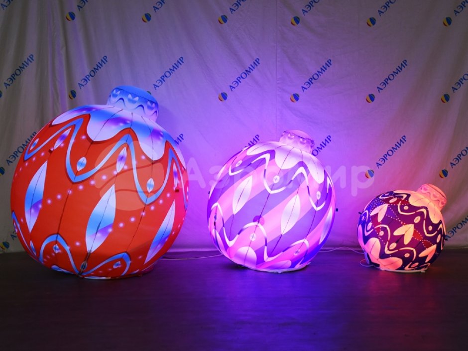 Надувные ёлочные шары с подсветкой