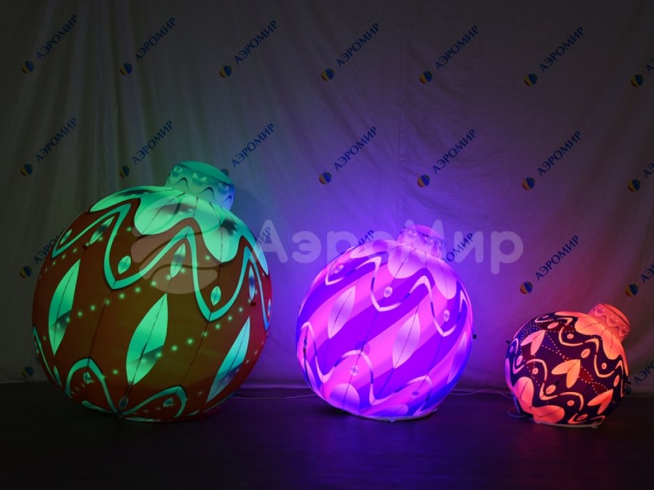 Надувные ёлочные шары с подсветкой