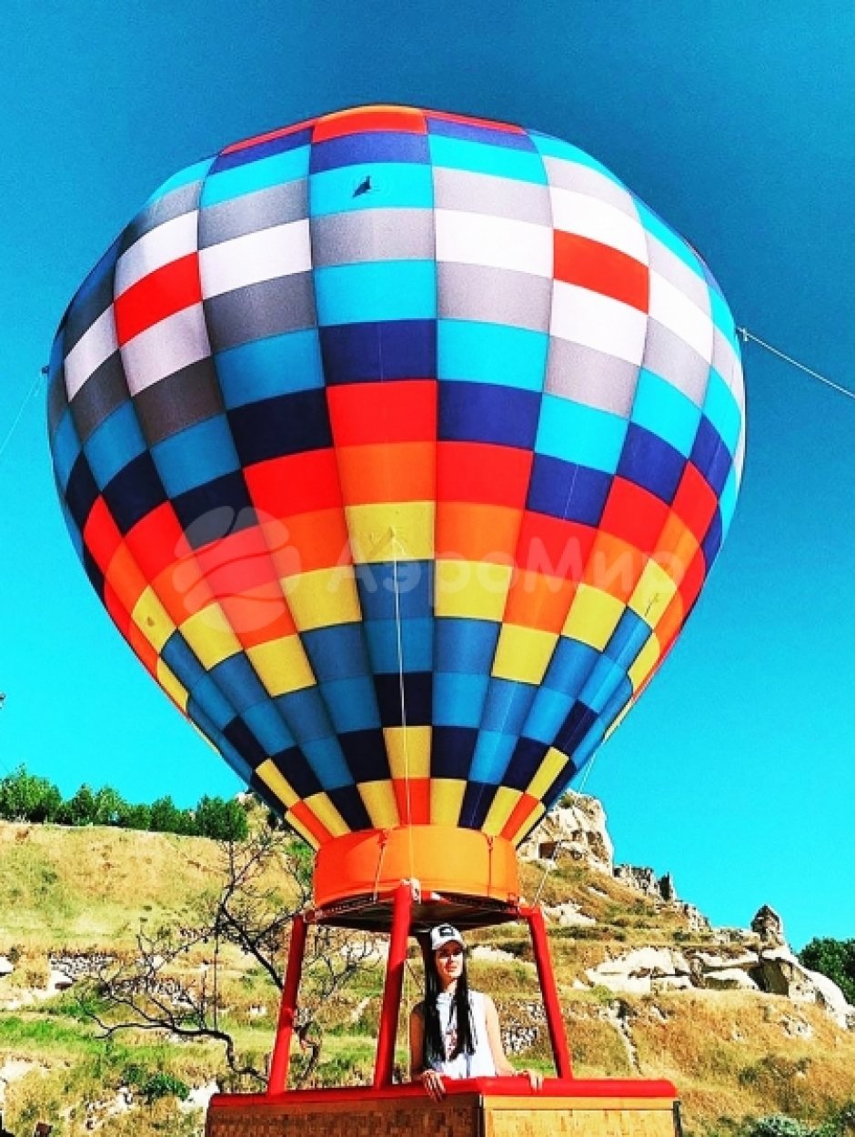 Воздушный рекламный шар на опоре