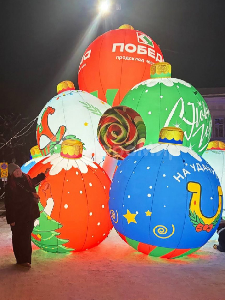 Новогодняя фигура Шары и леденцы