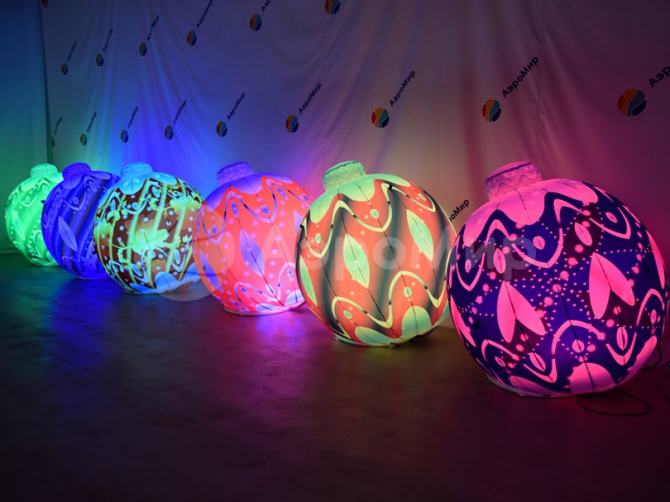 Надувные ёлочные шары с подсветкой