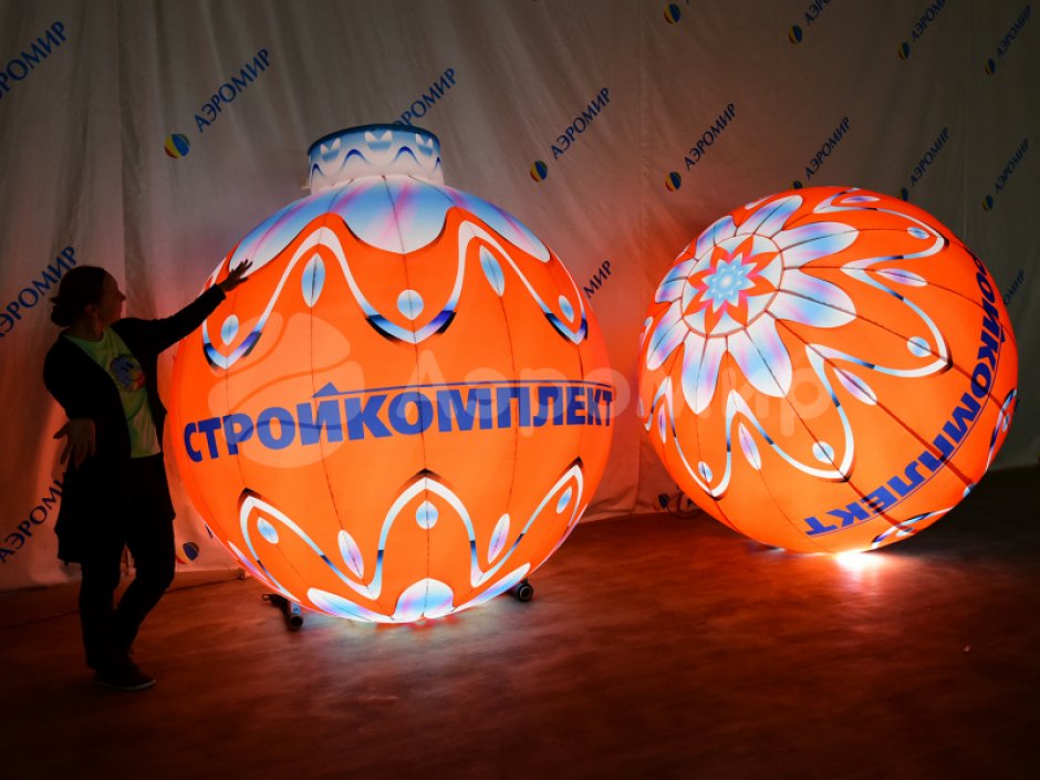 Надувные ёлочные шары с подсветкой