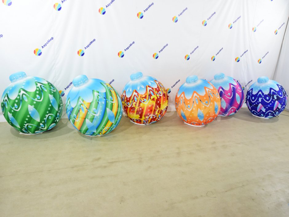 Надувные ёлочные шары с подсветкой