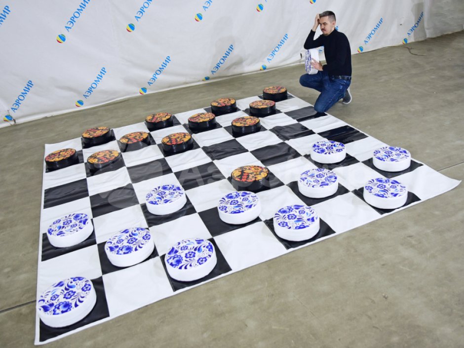 Гигантские шашки — 24 фигуры