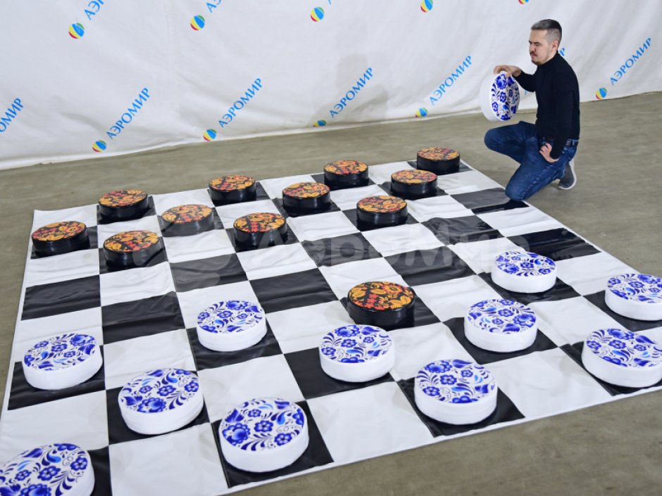 Гигантские шашки — 24 фигуры