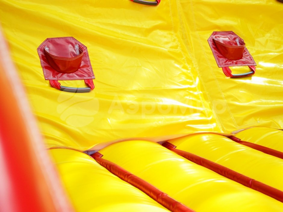 Надувной скалодром