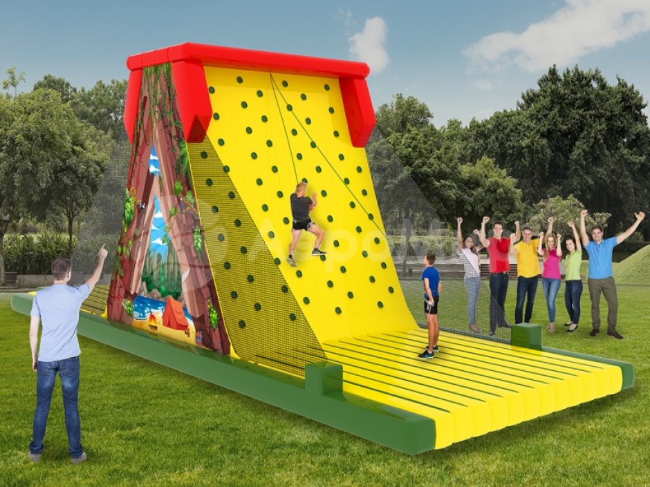 Надувной скалодром