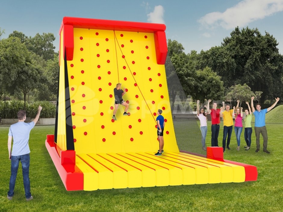 Надувной скалодром