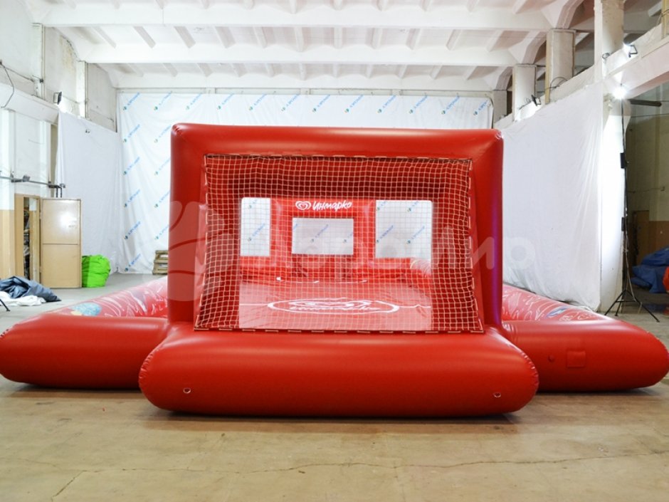 Скользкий футбол