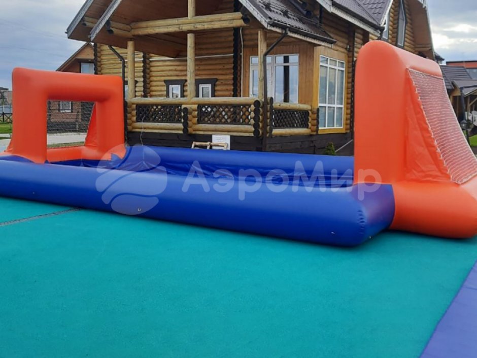 Скользкий футбол