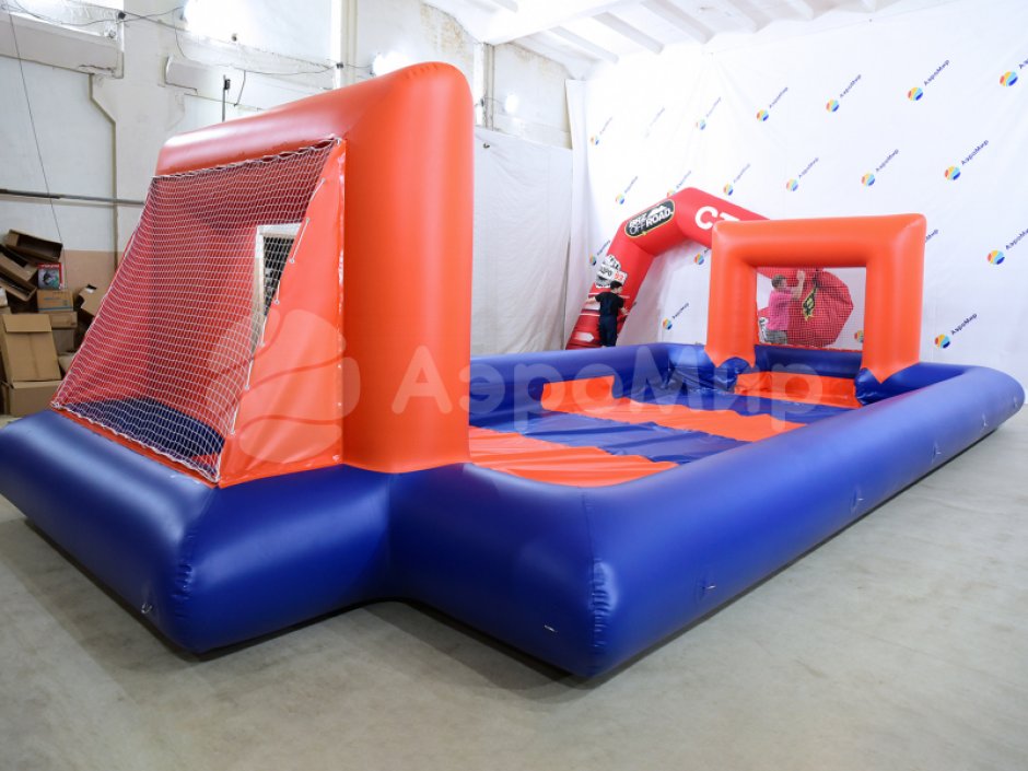 Скользкий футбол