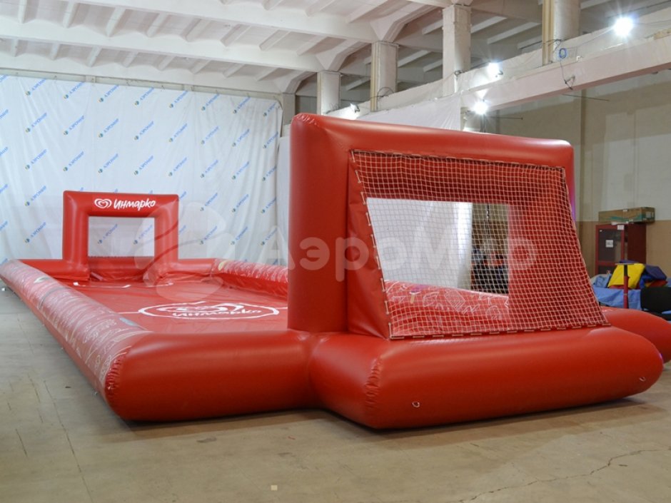 Скользкий футбол