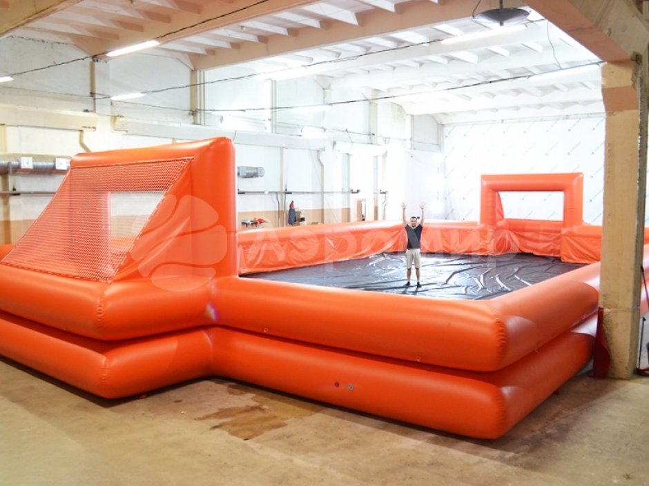 Скользкий футбол