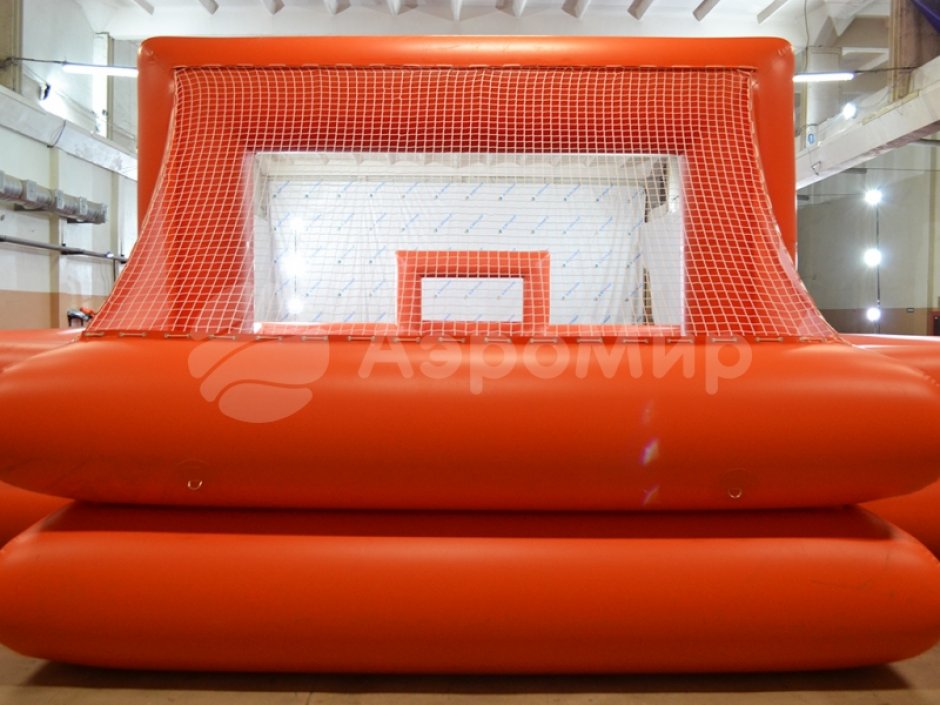 Скользкий футбол