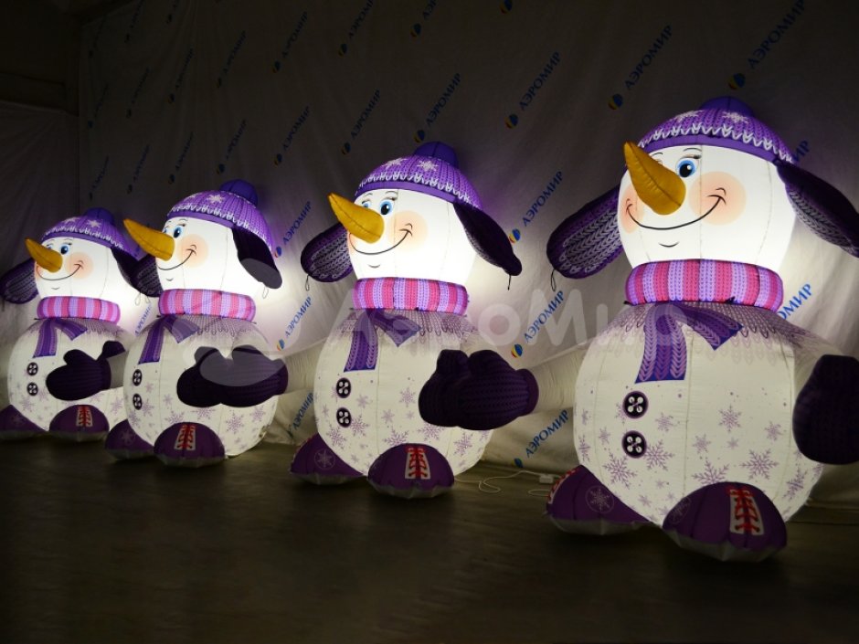 Надувной снеговик Стандарт 2.0 для улицы с подсветкой