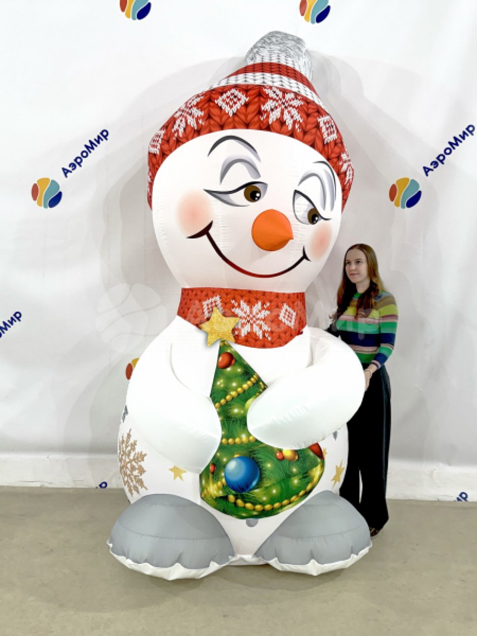 Надувной Снеговик с ёлкой — большая уличная фигура с подсветкой
