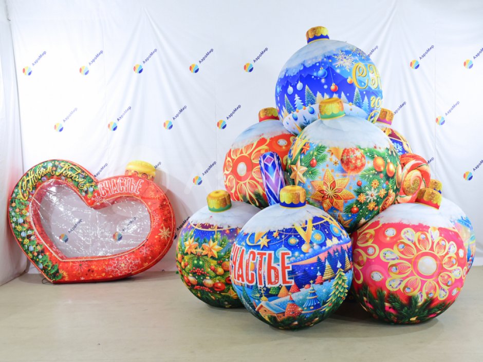 Новогодняя фигура Шары и леденцы