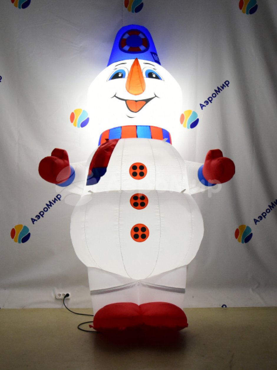 Новогодняя надувная фигура Снеговик из искусственного меха