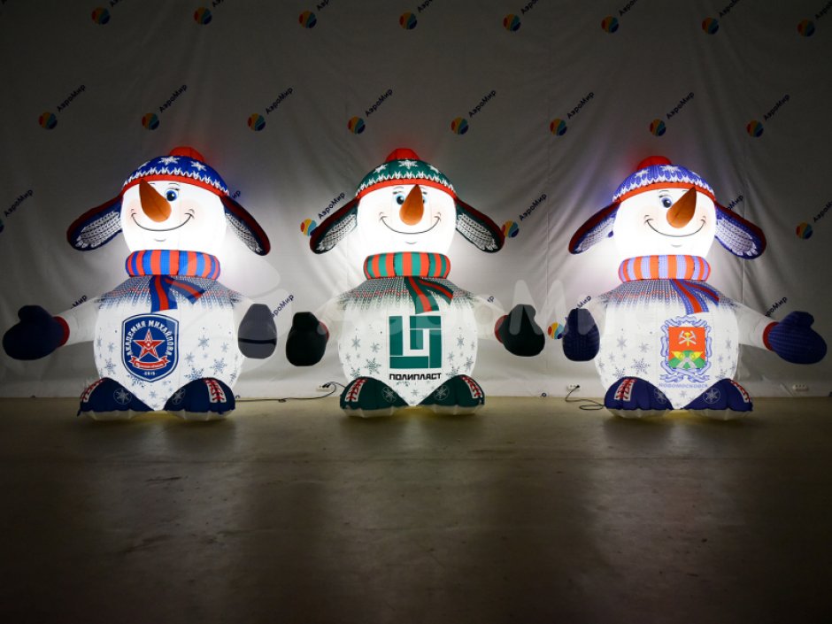 Надувной снеговик Стандарт 2.0 для улицы с подсветкой