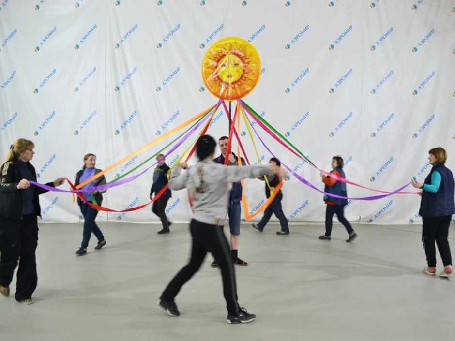 Солнцеворот — народные забавы и игры