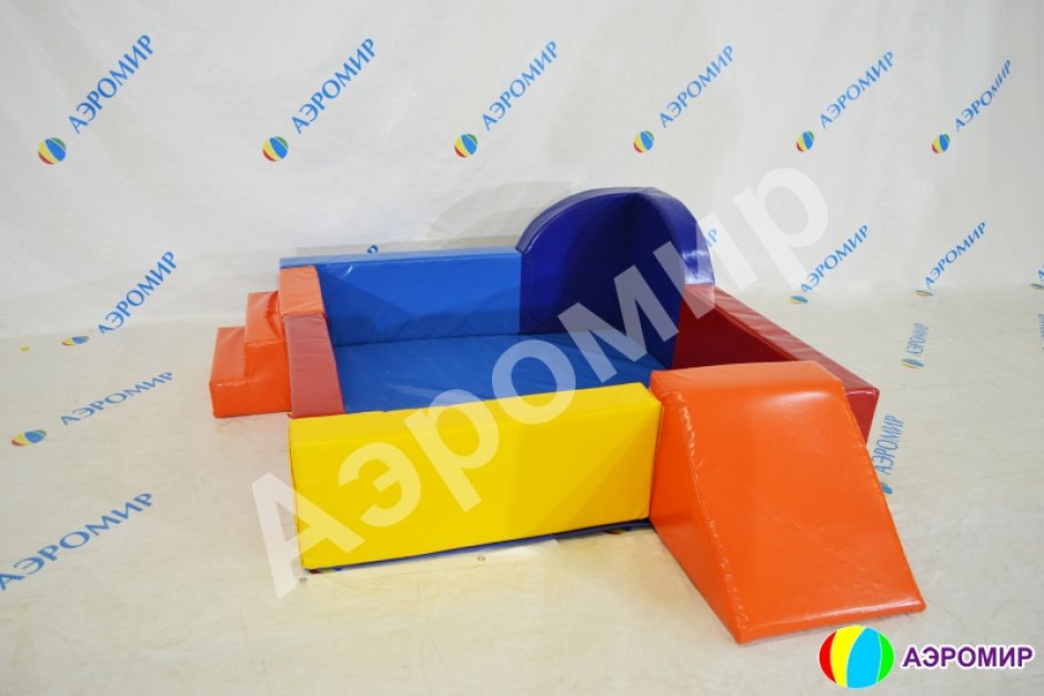 Сухой бассейн с горкой «Дружба-2»