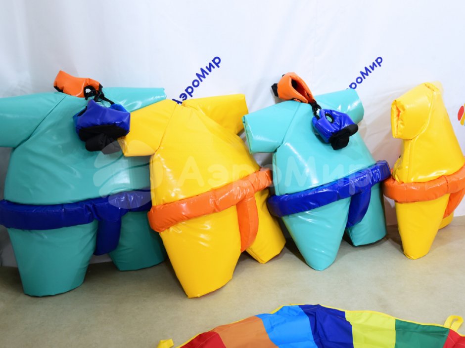 Сумо — комплект игровых аттракционов на двух участников