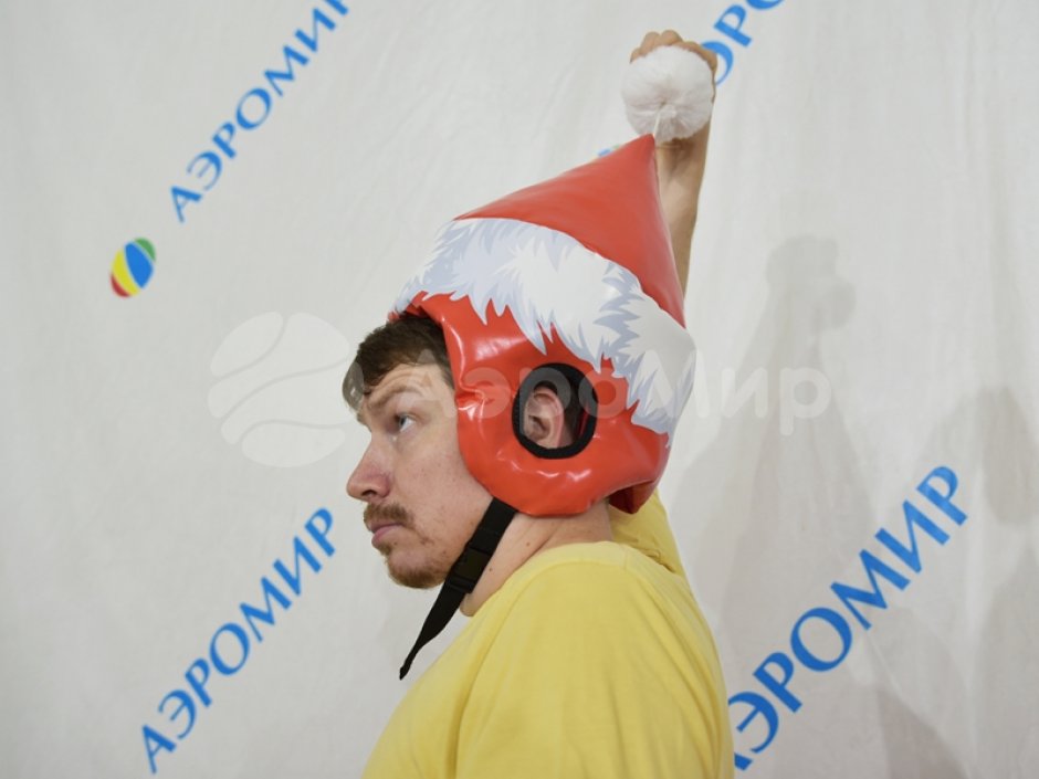 Битва Санты и Деда Мороза — игровой реквизит к новогодним играм и развлечениям