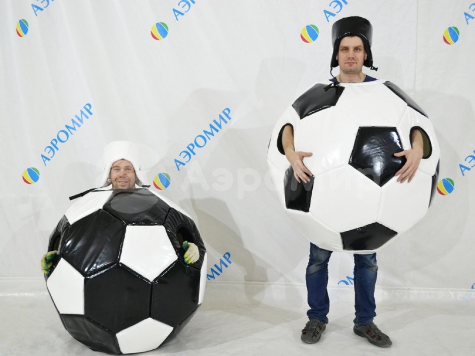 Сумо Футбол — костюмы мячей, командный аттракцион на двоих 
