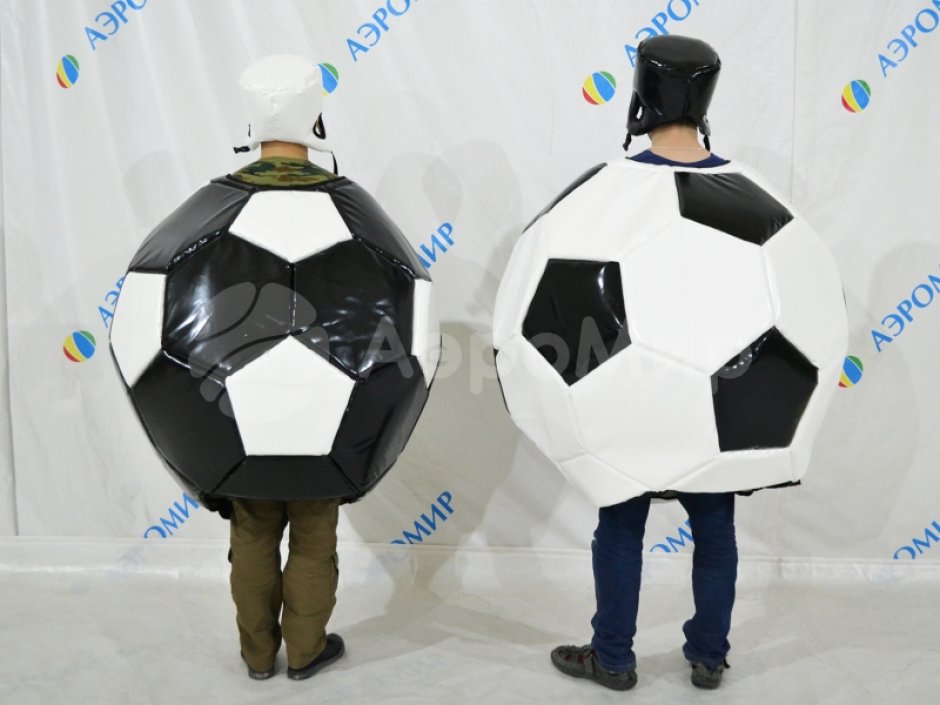 Сумо Футбол — костюмы мячей, командный аттракцион на двоих 