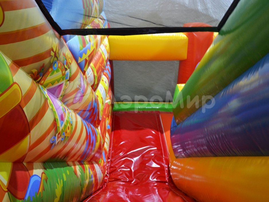 Надувной батут Теремок — небольшой коммерческий аттракцион на 27 м²