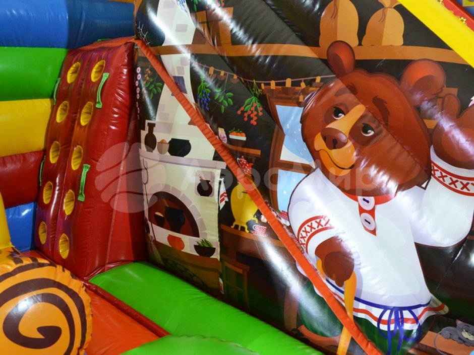 Надувной батут Теремок — небольшой коммерческий аттракцион на 27 м²