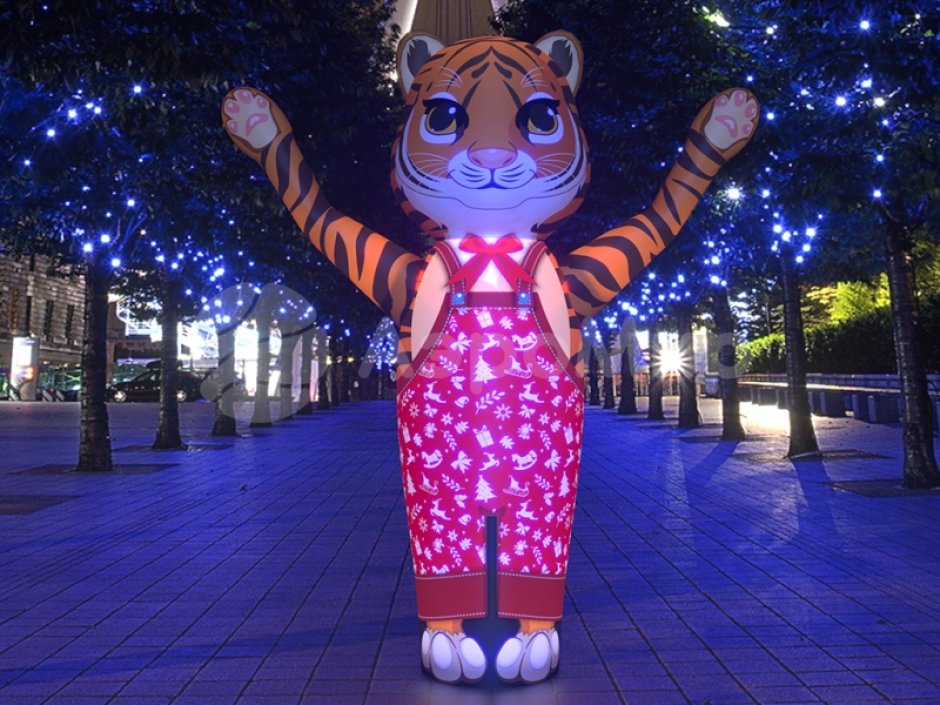 Тигр зазывала — новогодняя фигура с машущей лапой