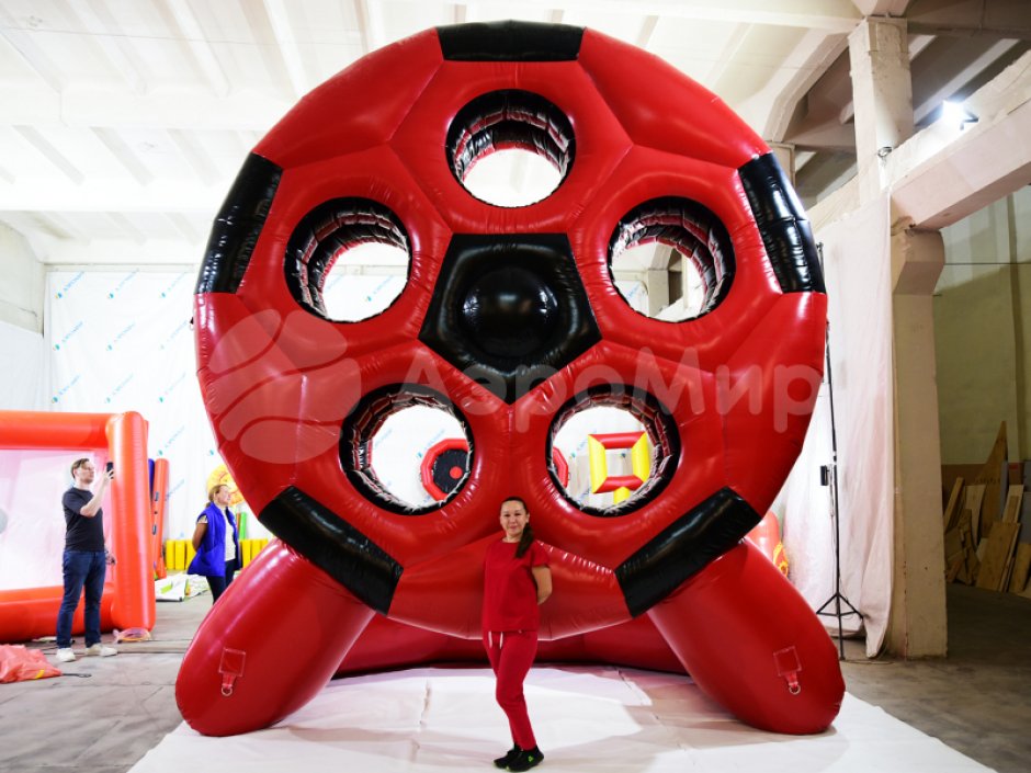 Точный гол — надувной футбольный дартс