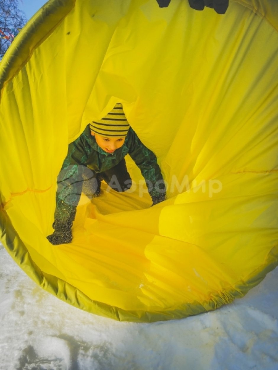 Туннель-рукав - простое и яркое оборудование для командных игр