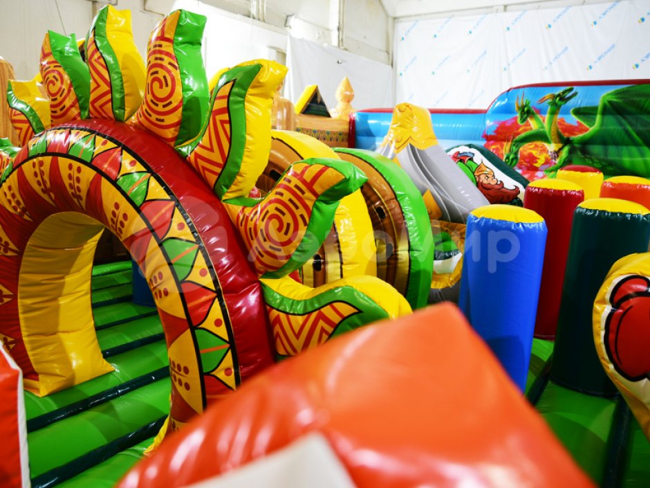 Надувной батут Тридевятое царство 2.0 