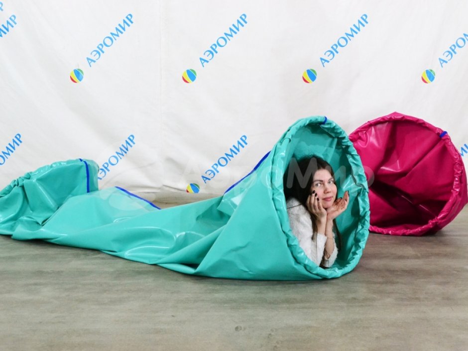 Туннель-рукав - простое и яркое оборудование для командных игр