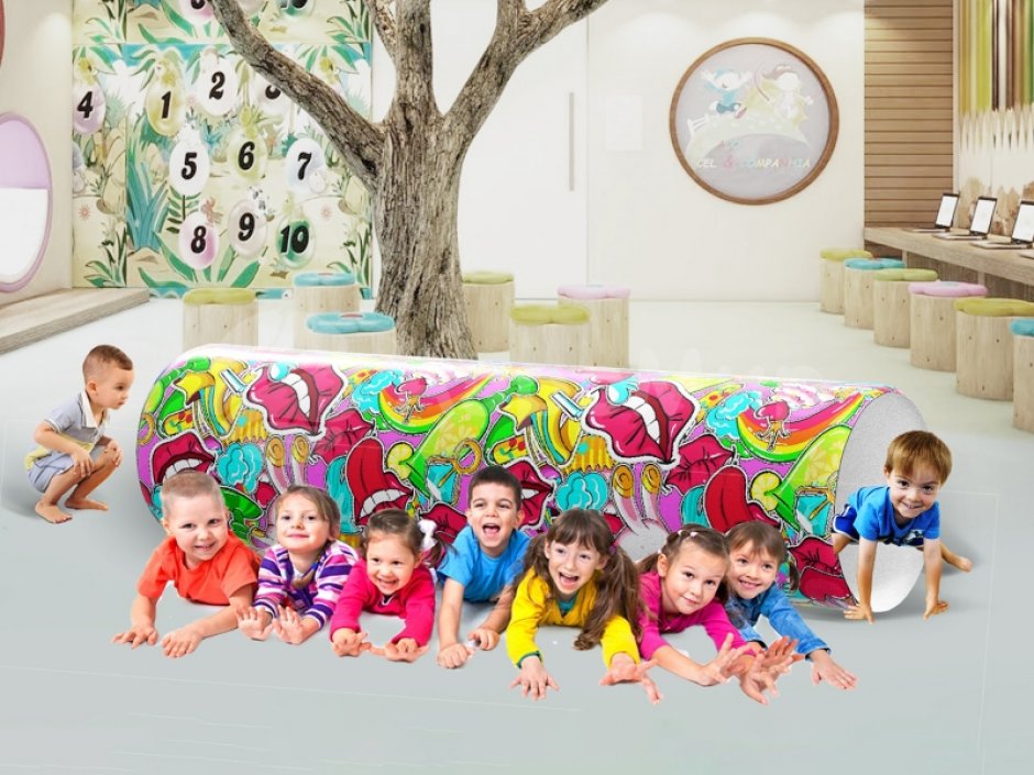 Туннель-рукав - простое и яркое оборудование для командных игр