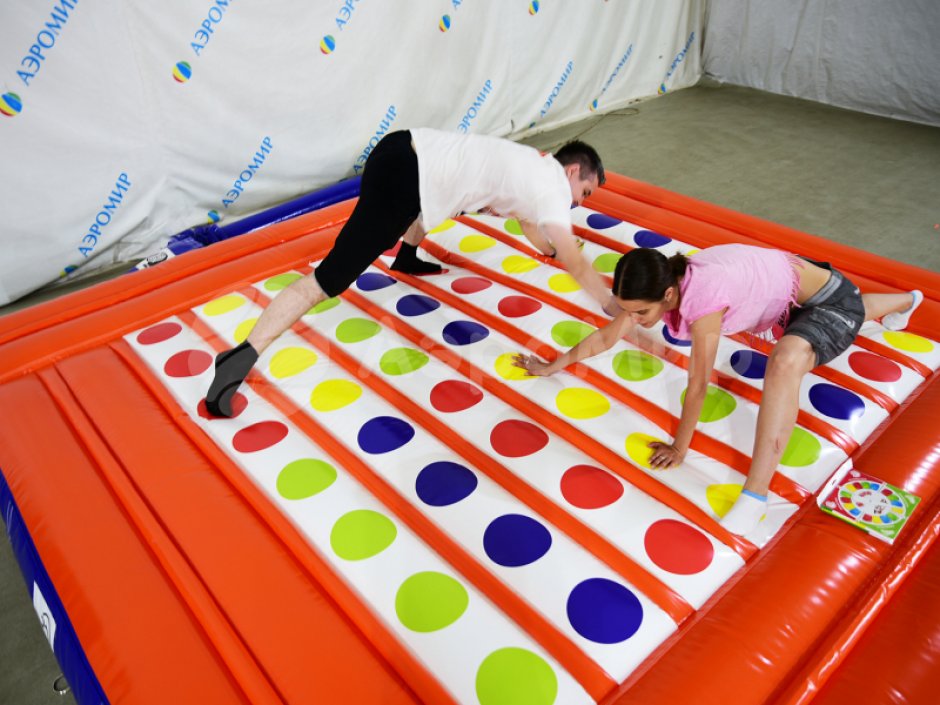 Надувной Твистер