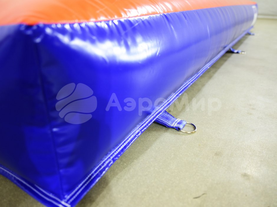 Надувной Твистер